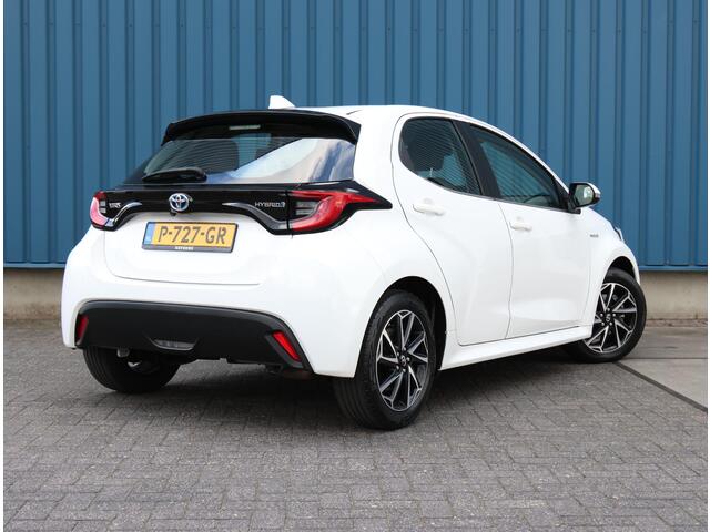 Toyota YARIS 1.5 Hybrid Dynamic | Camera | ClimateControle | CruiseControl | Navigatie | LED | Stoelverwarming |