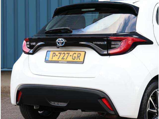 Toyota YARIS 1.5 Hybrid Dynamic | Camera | ClimateControle | CruiseControl | Navigatie | LED | Stoelverwarming |