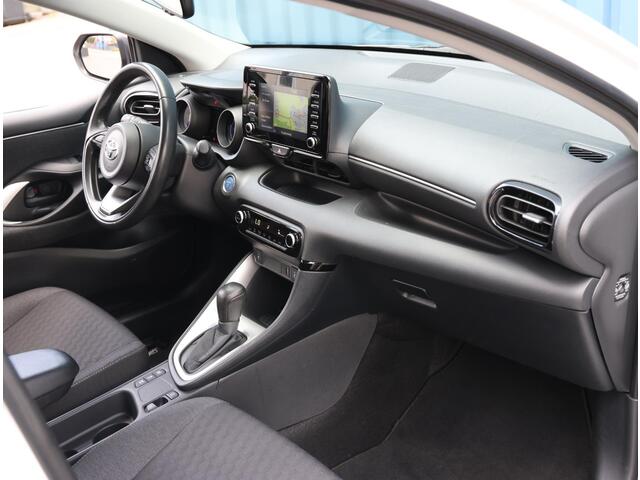 Toyota YARIS 1.5 Hybrid Dynamic | Camera | ClimateControle | CruiseControl | Navigatie | LED | Stoelverwarming |