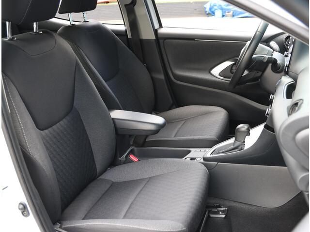Toyota YARIS 1.5 Hybrid Dynamic | Camera | ClimateControle | CruiseControl | Navigatie | LED | Stoelverwarming |