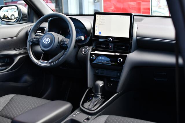Toyota YARIS Cross 1.5 Hybrid 115 First Edition Automaat 116pk | Comfort Pack | Nieuw | Direct uit voorraad leverbaar! |