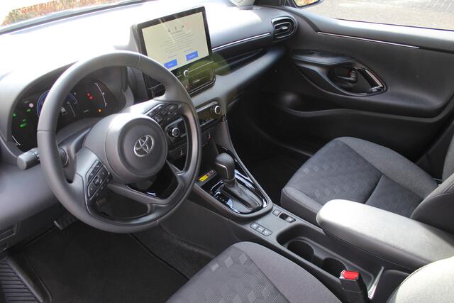 Toyota YARIS 1.5 Hybrid 115 Dynamic | Rijklaar | Nieuw uit vooraad | Comfort pakket| BSM | Apple/Android | Stoel-Stuur/verwarming