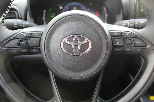 Toyota YARIS 1.5 Hybrid 115 Dynamic | Rijklaar | Nieuw uit vooraad | Comfort pakket| BSM | Apple/Android | Stoel-Stuur/verwarming