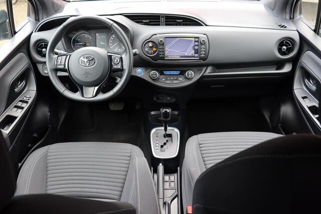 Toyota YARIS 1.5 Hybrid Bi-Tone