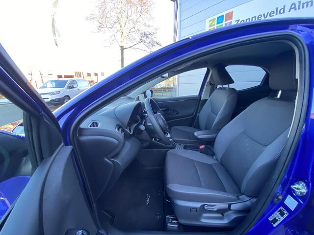 Toyota YARIS 1.5 Hybrid 115 First Edition Pack parking stoelverwarming