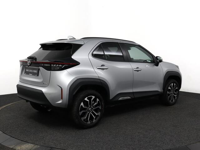 Toyota YARIS Cross 1.5 Hybrid 115 First Edition | Adaptive Cruise Control | Apple Carplay | Android Auto | Parkeersensoren | Achteruitrijcamera | Stoelverwarming | Stuurverwarming |