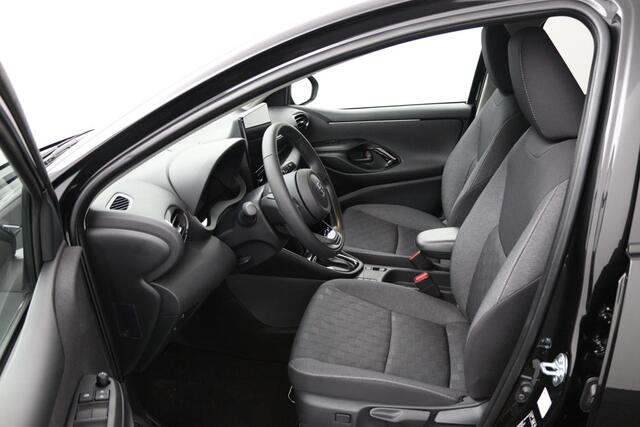 Toyota YARIS 1.5 Hybrid 115 First Edition
