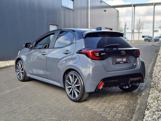 Toyota YARIS 1.5 Hybrid 130 GR Sport | Gr-sport plus pack | Nieuw op voorraad |