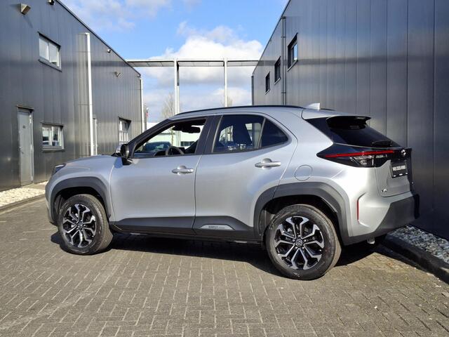 Toyota YARIS Cross 1.5 Hybrid 115 First Edition | Comfort-pack | PDC V+A | BSM | Keyless |