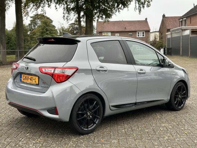 Toyota YARIS 1.5 Hyb. GR-Sport Automaat *Leder*MF-stuur*Stvw*Camera