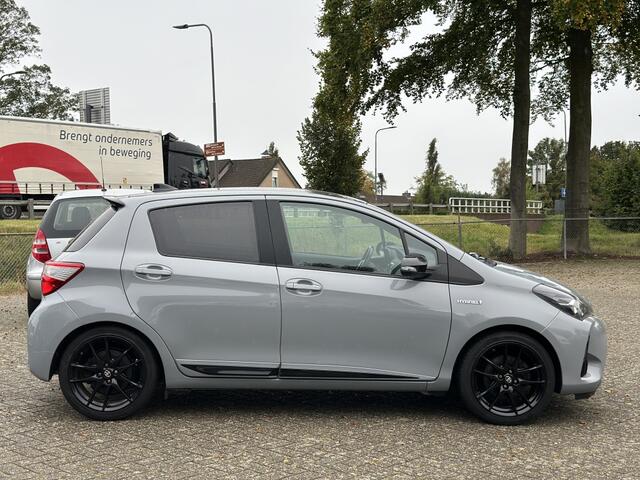 Toyota YARIS 1.5 Hyb. GR-Sport Automaat *Leder*MF-stuur*Stvw*Camera