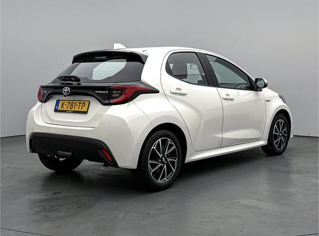 Toyota YARIS 1.5 Hybrid Dynamic | 1e Eigenaar | Dealer onderhouden | Nederlandse auto | Climate Control | Apple Carplay/Android Auto | Camera | LED |