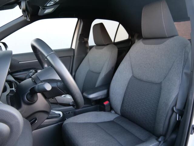Toyota YARIS Cross 1.5 Hybrid Business Plus AUTOMAAT LED-koplampen / Aut.Airco / Apple Carplay / Navigatie