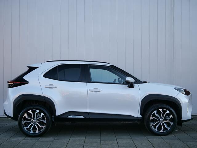 Toyota YARIS Cross 1.5 Hybrid Business Plus AUTOMAAT LED-koplampen / Aut.Airco / Apple Carplay / Navigatie