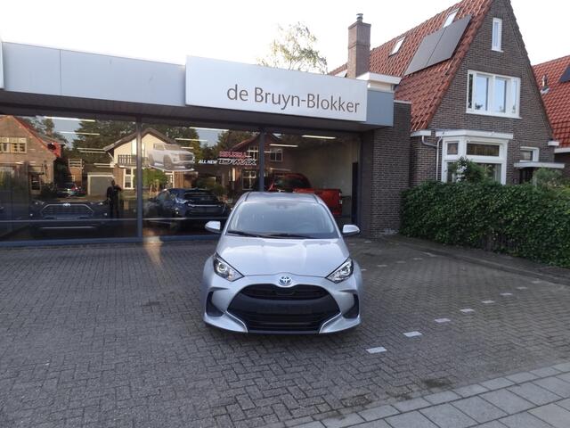 Toyota YARIS 1.5 Hybrid Active Automaat parkeercamera / Apple Carplay / Android Auto / Adaptieve cruise control / climate control / 10 jaar garantie / Toyota pechhulppas / Rijklaarprijs