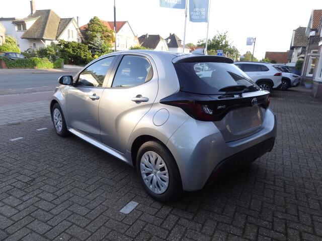 Toyota YARIS 1.5 Hybrid Active Automaat parkeercamera / Apple Carplay / Android Auto / Adaptieve cruise control / climate control / 10 jaar garantie / Toyota pechhulppas / Rijklaarprijs