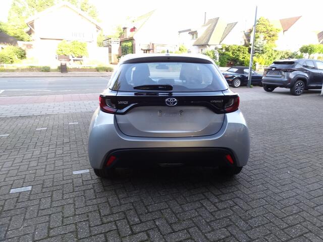 Toyota YARIS 1.5 Hybrid Active Automaat parkeercamera / Apple Carplay / Android Auto / Adaptieve cruise control / climate control / 10 jaar garantie / Toyota pechhulppas / Rijklaarprijs