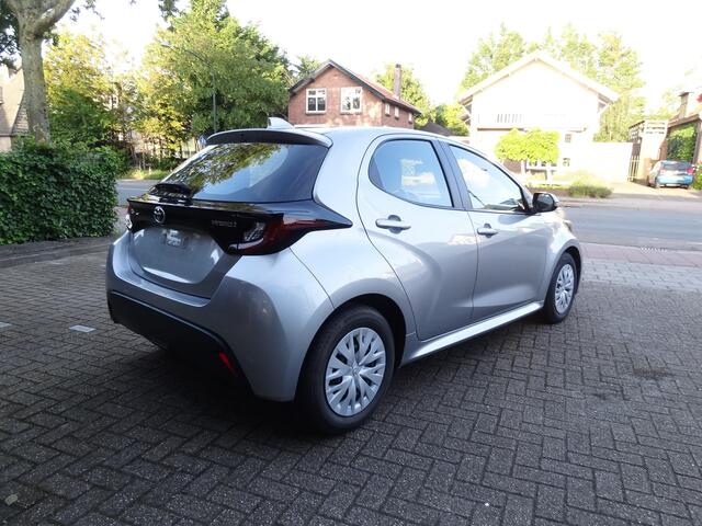 Toyota YARIS 1.5 Hybrid Active Automaat parkeercamera / Apple Carplay / Android Auto / Adaptieve cruise control / climate control / 10 jaar garantie / Toyota pechhulppas / Rijklaarprijs