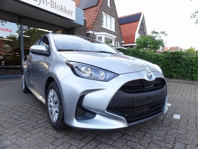 Toyota YARIS 1.5 Hybrid Active Automaat parkeercamera / Apple Carplay / Android Auto / Adaptieve cruise control / climate control / 10 jaar garantie / Toyota pechhulppas / Rijklaarprijs