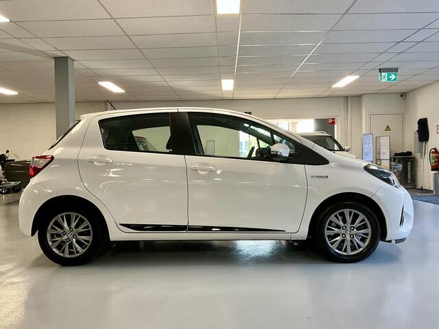 Toyota YARIS 1.5 Hybrid Design Automaat ** RIJKLAARPRIJS **