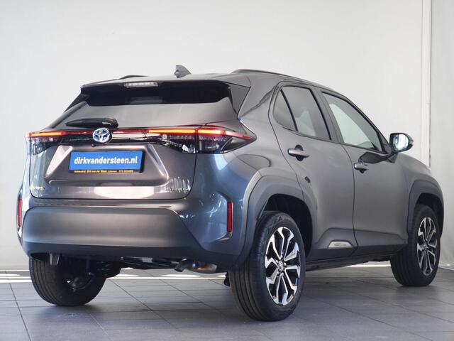 Toyota YARIS Cross 1.5 Hybrid 130 Executive | Dodehoekdetectie | Parkeersensoren Voor en Achter | Stuurwiel- En Stoelverwarming | Botsherkenning | Grootlichtassistent