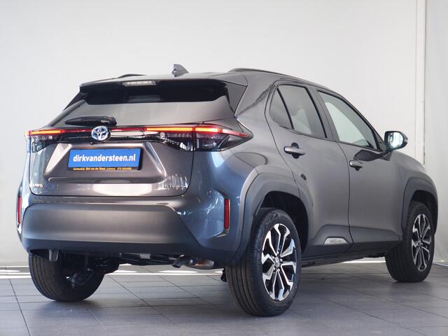 Toyota YARIS Cross 1.5 Hybrid 130 Executive | Dodehoekdetectie | Stuurwiel- En Stoelverwarming | Botsherkenning | Grootlichtassistent
