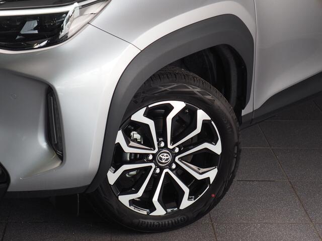Toyota YARIS Cross 1.5 Hybrid 130 Executive | Dodehoekdetectie | Parkeersensoren Voor en Achter | Stuurwiel- En Stoelverwarming | Botsherkenning | Grootlichtassistent