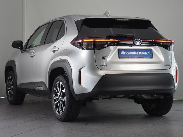 Toyota YARIS Cross 1.5 Hybrid 130 Executive | Dodehoekdetectie | Parkeersensoren Voor en Achter | Stuurwiel- En Stoelverwarming | Botsherkenning | Grootlichtassistent