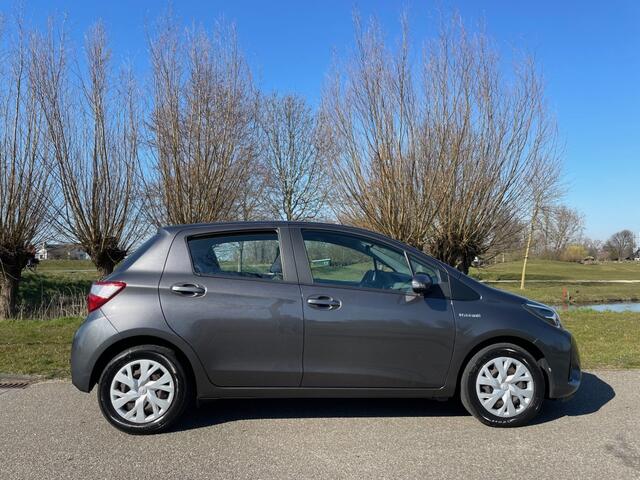 Toyota YARIS 1.5 Hyb. Aspiration navigatie/camera/incl. beurt,garantie