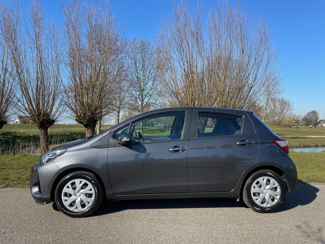 Toyota YARIS 1.5 Hyb. Aspiration navigatie/camera/incl. beurt,garantie
