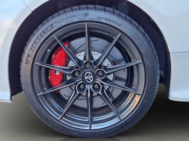 Toyota YARIS 1.6 GR Performance 261 PK - NL Auto! - Uniek