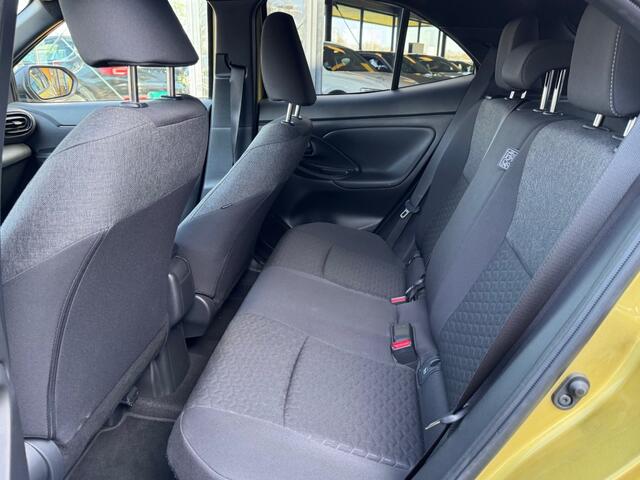 Toyota YARIS 1.5 Hybrid Active - Navi/apple/android- camera