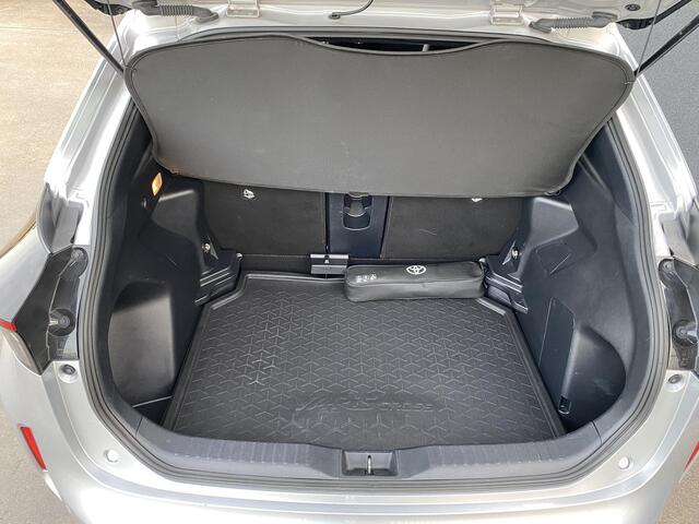 Toyota YARIS Cross 1.5 Hybrid Adventure Navigatie, Dodehoek detectie, Stoelverwarming, LMV, Apple CarPlay/Android Auto, Parkeersensoren voor & achter, Smart Key