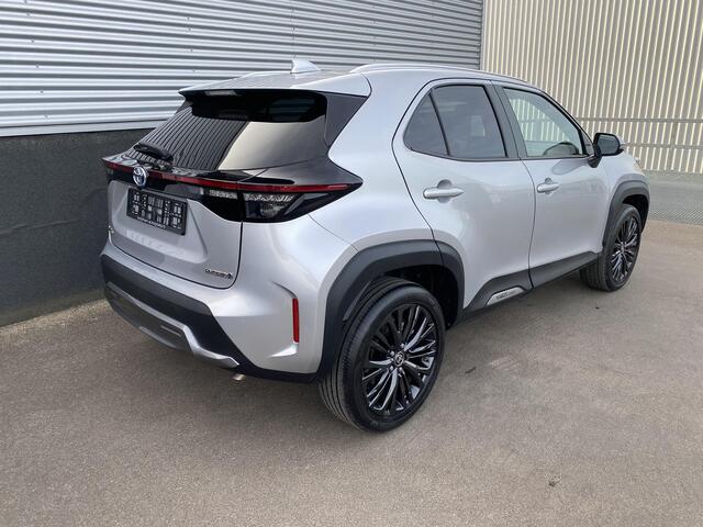 Toyota YARIS Cross 1.5 Hybrid Adventure Navigatie, Dodehoek detectie, Stoelverwarming, LMV, Apple CarPlay/Android Auto, Parkeersensoren voor & achter, Smart Key