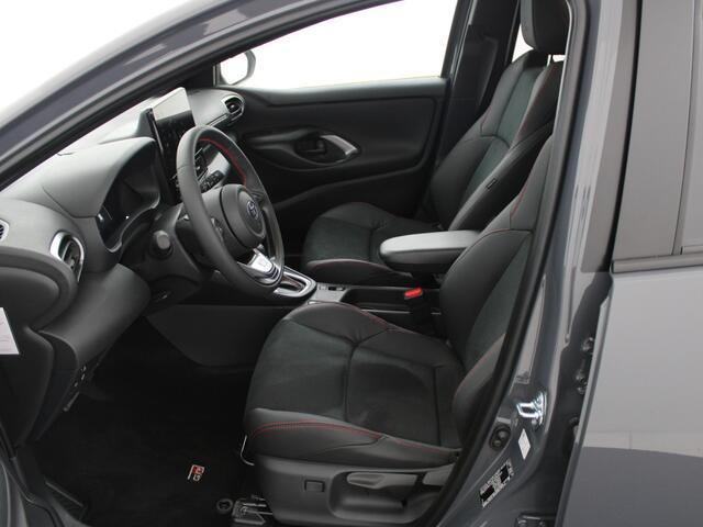 Toyota YARIS 1.5 Hybrid 130 GR Sport | NIEUW & DIRECT LEVERBAAR | incl. alle acties | Panoramadak | Winter Pakket |