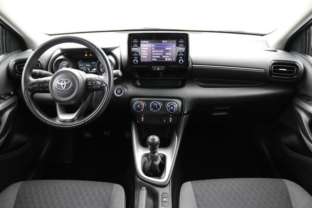 Toyota YARIS 1.5 VVT-i Dynamic | Airco | Keyless | Parkeercamera | Apple carplay |