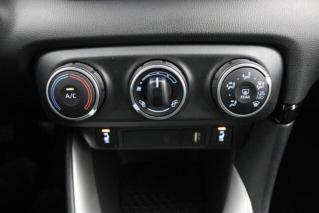 Toyota YARIS 1.5 VVT-i Dynamic | Airco | Keyless | Parkeercamera | Apple carplay |
