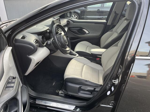 Toyota YARIS 1.5 Hybrid Executive , vol grijs leder, 27.000 km,