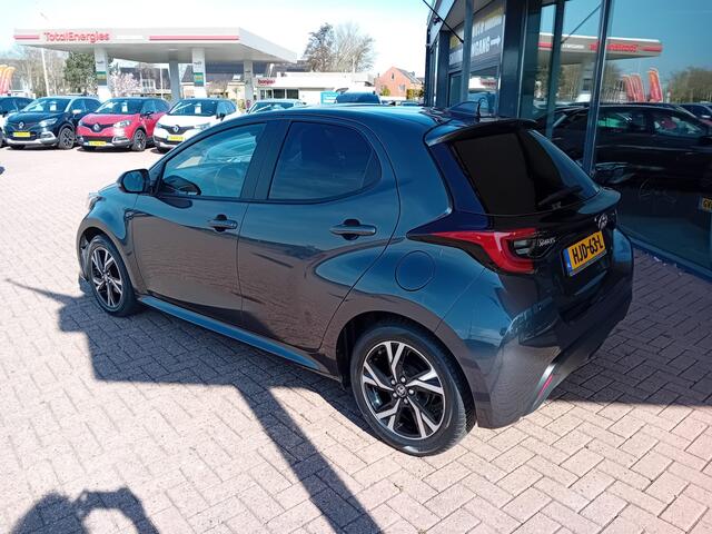 Toyota YARIS 1.5 VVT-i Active Limited Automaat, Airco, Carplay/Android auto, Rijstrook sensor, Cruise control adaptief, Stoelverwarming, Parkeersensoren voor/achter, Camera, Dimlicht automatisch, Grootlicht assistent, Regensensor, Draadloze oplader voor mobiel, Elektr