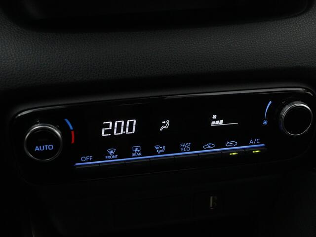 Toyota YARIS 1.5 Hybrid 115 Business Plus Limited | Camera | Climate Control | LM velgen | Cruise Control Adaptief |