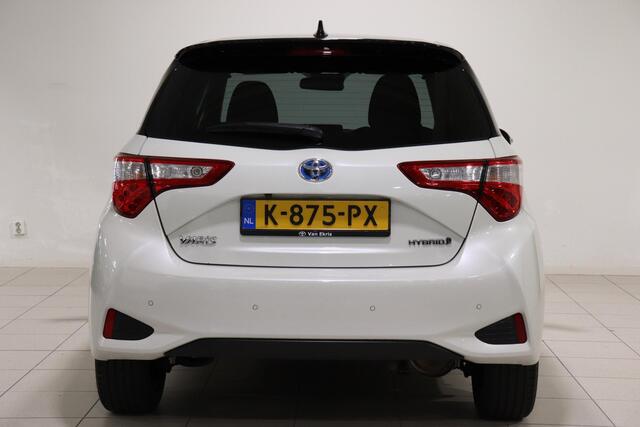 Toyota YARIS 1.5 Hybrid Bi-Tone Navi, Sensoren voor en achter, Parkeercamera, 16" inch lichtmetalen velgen!