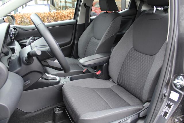 Toyota YARIS 1.5 Hybrid Dynamic Plus | Rijklaar | Stoel-/stuurverw. | Apple/Android | LED | Keyless | Adaptive Cruise | Dealer onderhouden