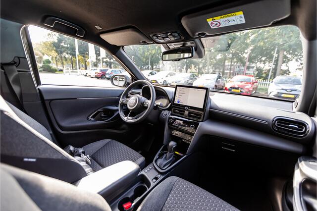 Toyota YARIS Cross 1.5 Hybrid 130 Style Edition 2025 Parkeersensoren V+A, Dodehoeksensor, Navigatie , All-in Rijklaarprijs
