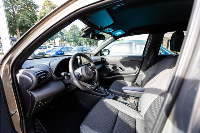 Toyota YARIS Cross 1.5 Hybrid 130 Style Edition 2025 Parkeersensoren V+A, Dodehoeksensor, Navigatie , All-in Rijklaarprijs