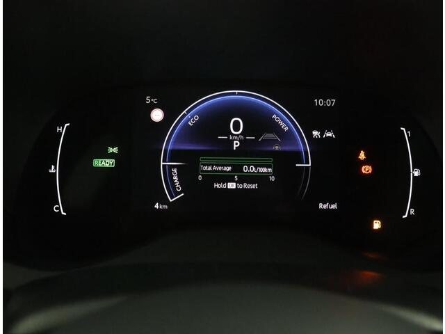 Toyota YARIS 1.5 Hybrid 115 Dynamic | Parkeer sensoren voor + achter | Stuurwiel verwarming | Navigatie |