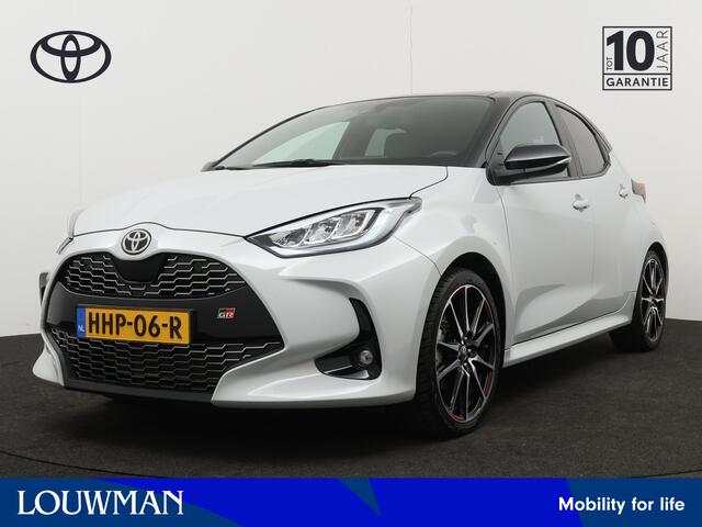 Toyota YARIS 1.5 Hybrid GR Sport | Sportstoelen | Navigatie | Stoelverwarming | 18 inch LM Velgen |
