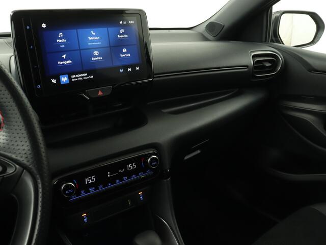 Toyota YARIS 1.5 Hybrid GR Sport | Sportstoelen | Navigatie | Stoelverwarming | 18 inch LM Velgen |