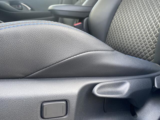 Toyota YARIS 1.5 Hybrid 130pk Launch Edition NL Auto Headup JBL Stoel Stuur Verwarming PDC Full Option!