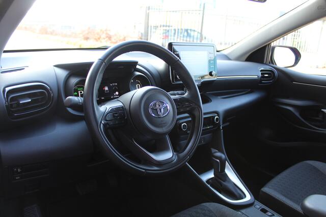 Toyota YARIS 1.5 Hybrid Dynamic | Rijklaar | Apple/Android | Parkeersens. | Camera | Keyless | LED | Dealer onderhouden | NL-auto