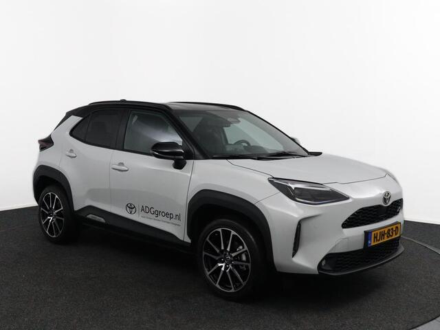 Toyota YARIS Cross 1.5 Hybrid 130 GR Sport | Origineel NL GR-Sport | Lederen Bekleding met Rode GR Stiksels | Grootscherm Navigatie |